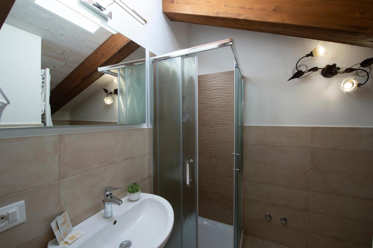 Il Ritrovo Degli Dei Bed & Breakfast Аджерола Екстериор снимка