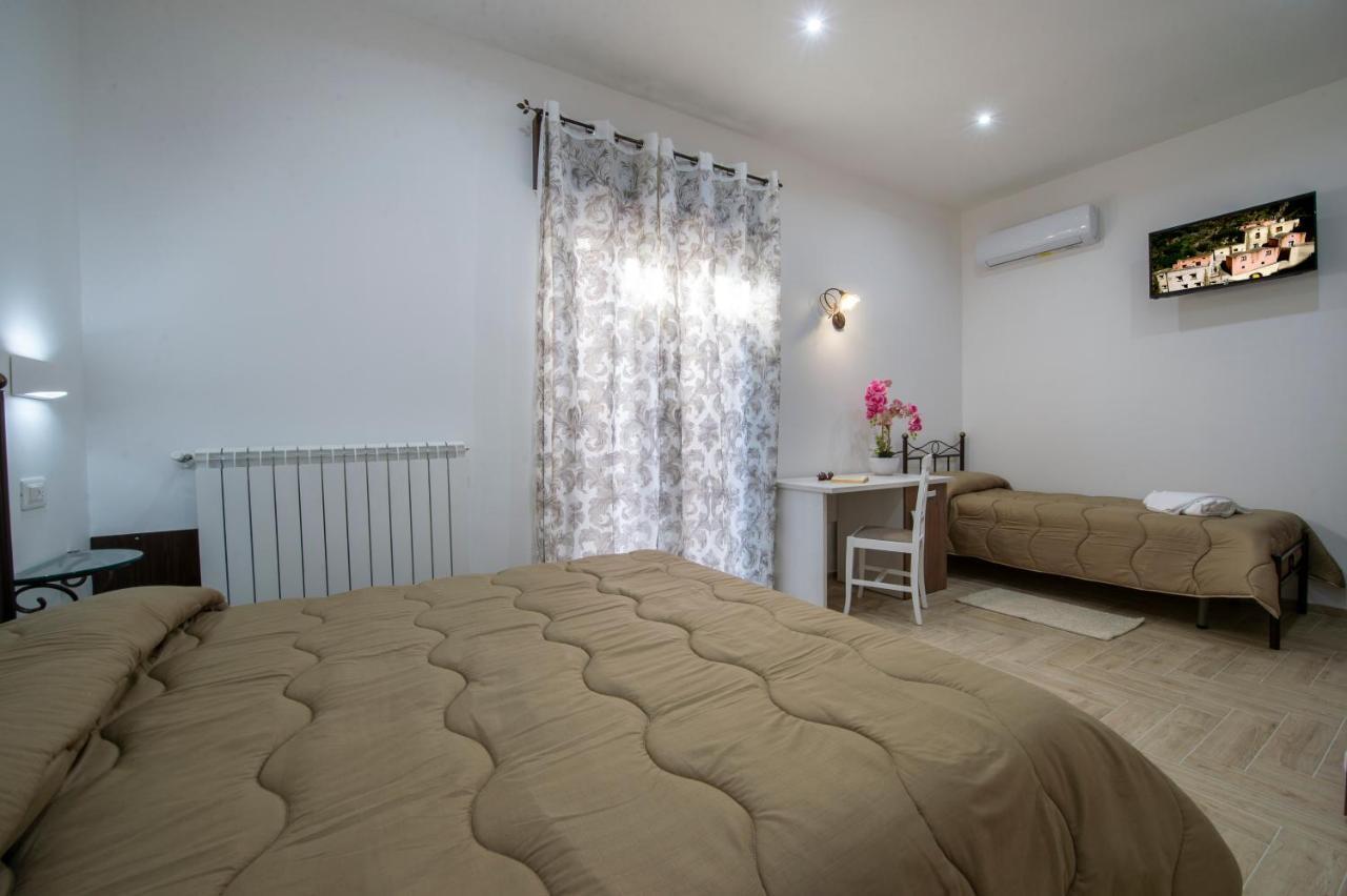 Il Ritrovo Degli Dei Bed & Breakfast Аджерола Екстериор снимка