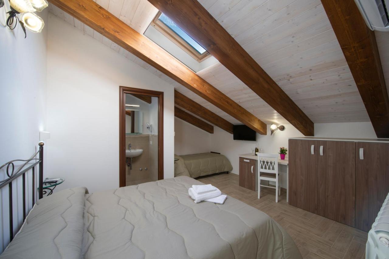 Il Ritrovo Degli Dei Bed & Breakfast Аджерола Екстериор снимка