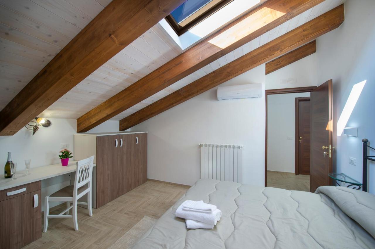 Il Ritrovo Degli Dei Bed & Breakfast Аджерола Екстериор снимка
